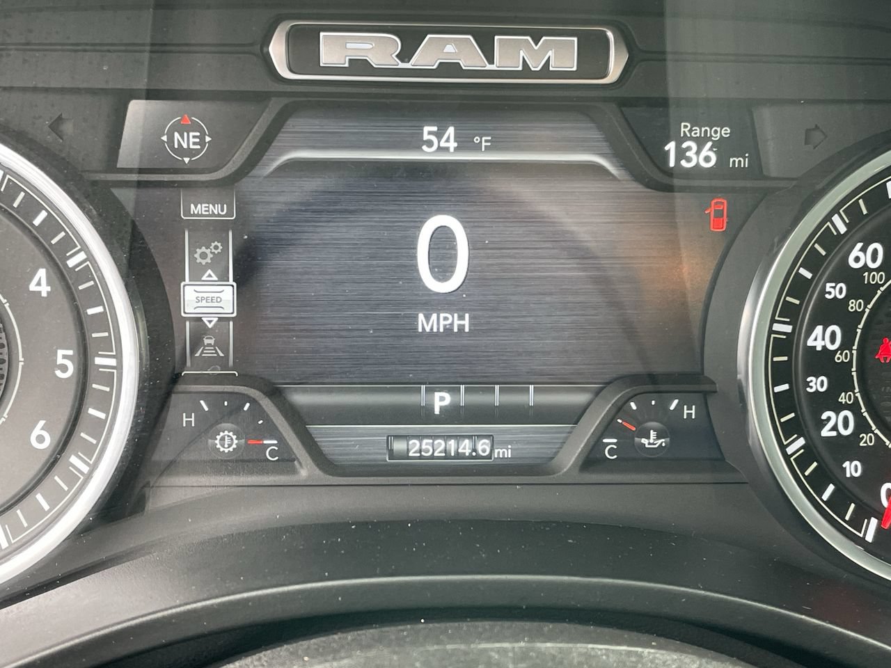 Used 2025 RAM 1500 Warlock AWD/4WD image 15