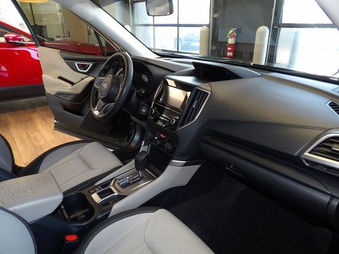Used 2023 Subaru Forester AWD/4WD image 13
