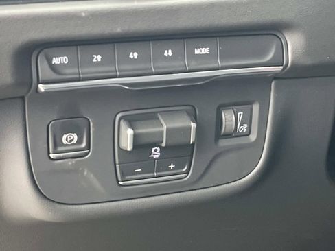 New 2026 Cadillac Escalade ESV Luxury image 24