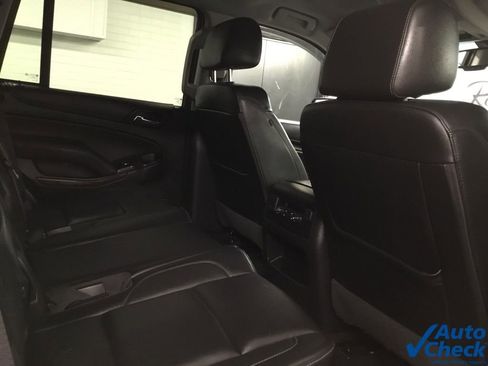 Used 2017 GMC Yukon SLT image 36