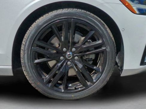Used 2024 Volvo S60 B5 Plus w/ Climate Package FWD image 29