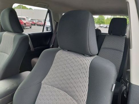 Used 2019 Toyota 4Runner SR5 AWD/4WD image 18