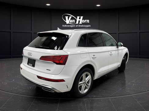 Used 2022 Audi Q5 e Premium w/ Convenience Package AWD/4WD image 7