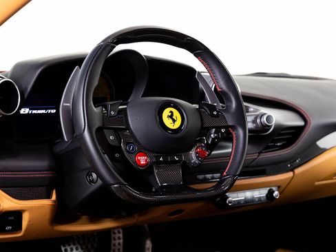 Certified 2020 Ferrari F8 Tributo image 32