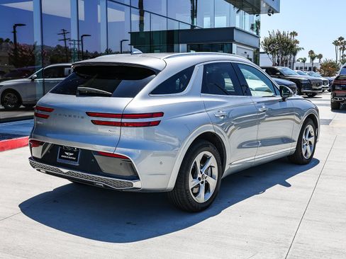 Used 2026 Genesis GV70 2.5T Advanced AWD/4WD image 4