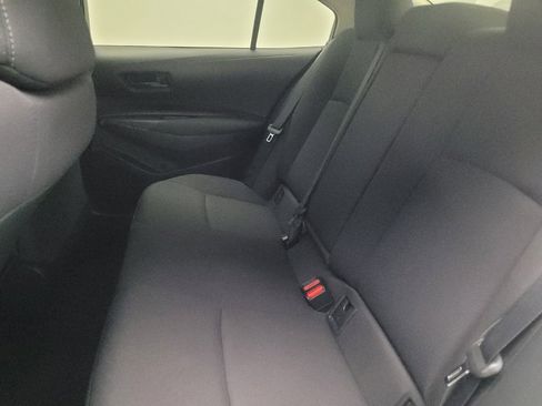 Used 2022 Toyota Corolla LE FWD image 18