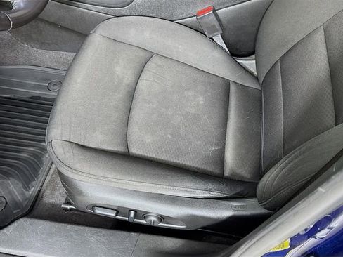 Used 2018 Chevrolet Malibu LT image 20