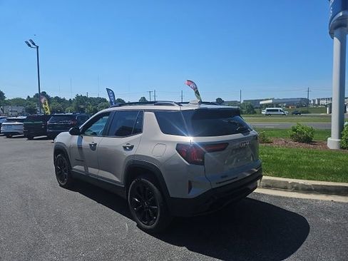 Used 2025 GMC Terrain Elevation w/ Elevation Premium Package AWD/4WD image 2