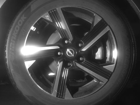 Used 2025 Nissan Sentra SV FWD image 13
