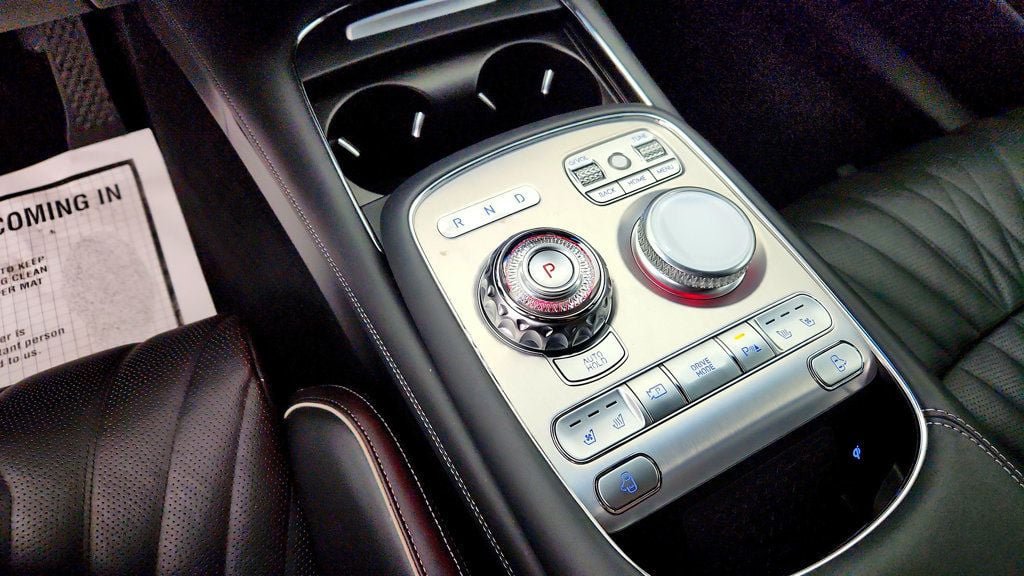Used 2023 Genesis G90 3.5T AWD/4WD image 17