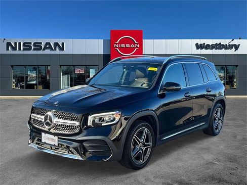 Used 2022 Mercedes-Benz GLB 250 GLB 250 w/ AMG Line image 4