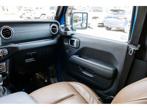 Used 2021 Jeep Wrangler Unlimited Sahara w/ Cold Weather Group image 15