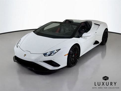 Used 2021 Lamborghini Huracan EVO RWD image 4
