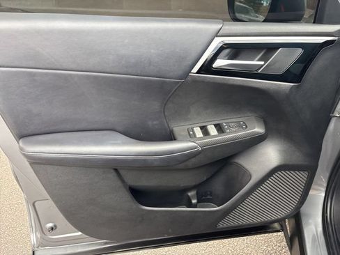 Used 2023 Mitsubishi Outlander SE AWD/4WD image 12