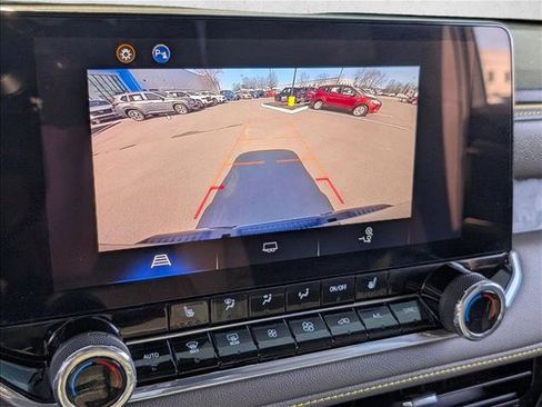 Used 2024 Chevrolet Colorado ZR2 w/ Safety Package image 14