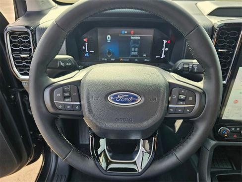 New 2025 Ford Ranger XLT w/ Equipment Group 301A High image 17