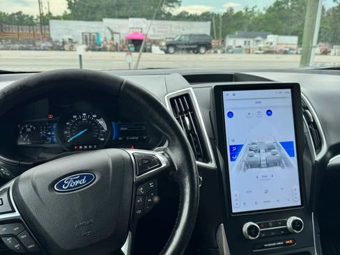 Used 2022 Ford Edge Titanium AWD/4WD image 21