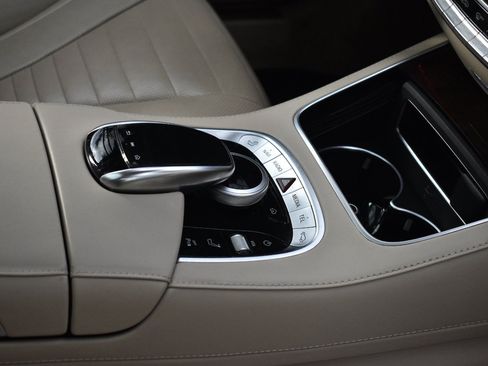 Used 2020 Mercedes-Benz S 560 4MATIC Sedan image 32