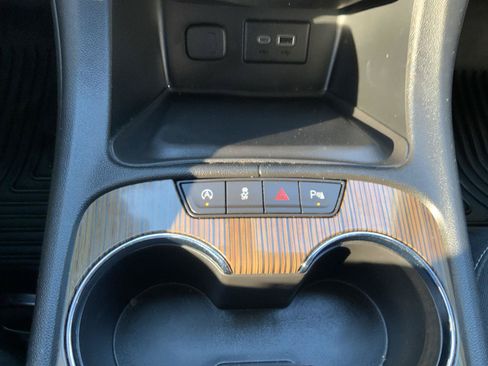 Used 2021 GMC Acadia SLE w/ Elevation Edition FWD image 46