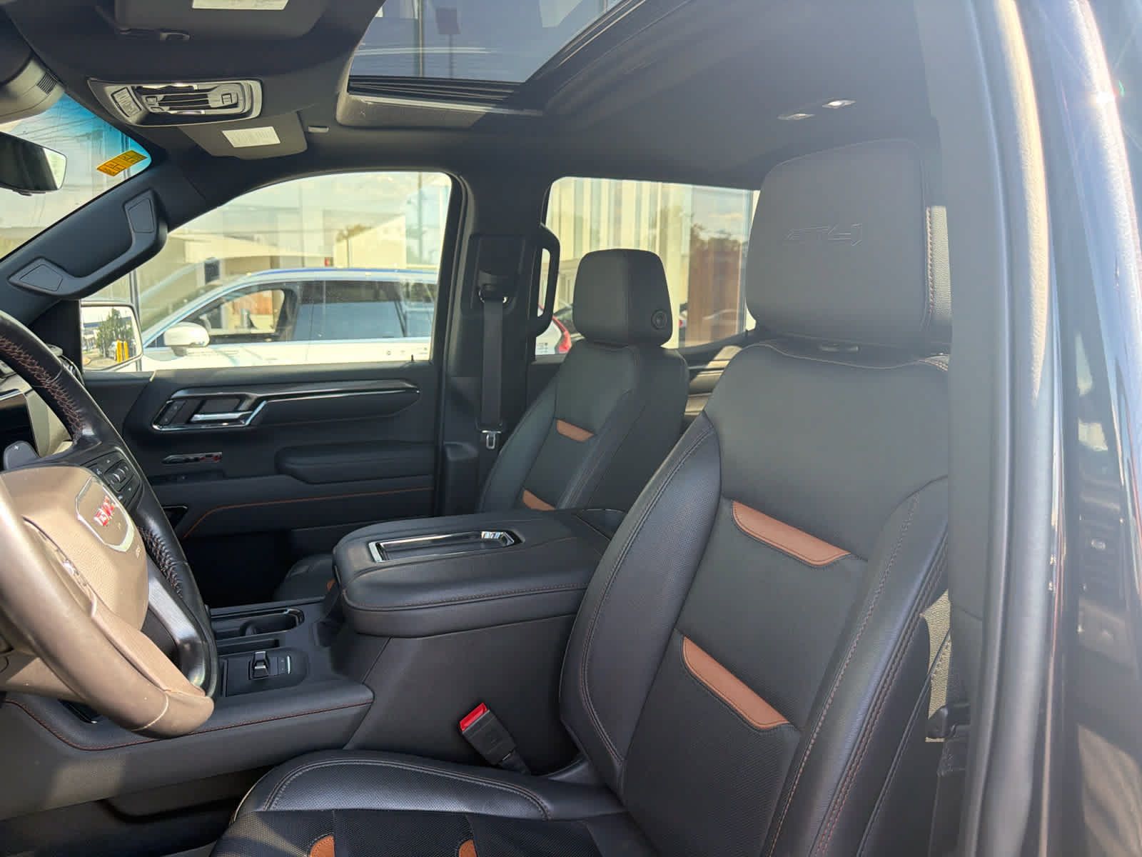 Used 2022 GMC Sierra 1500 AT4 w/ Technology Package AWD/4WD image 33