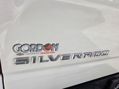 Used 2025 Chevrolet Silverado 1500 LT w/ Z71 Off-Road Package AWD/4WD image 19