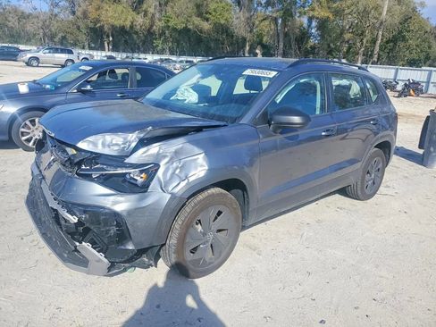Used 2025 Volkswagen Taos S FWD image 2