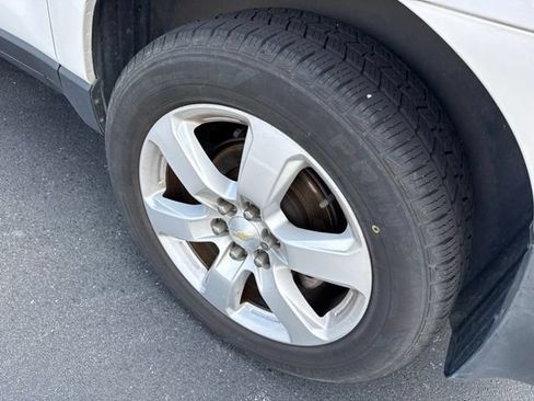 Used 2016 Chevrolet Traverse LT w/ Traveler's Package FWD image 11