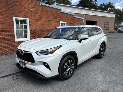 Used 2022 Toyota Highlander XLE