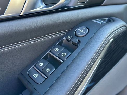 New 2026 BMW X5 xDrive50e w/ Executive Package image 19