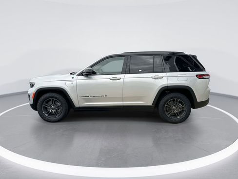New 2024 Jeep Grand Cherokee Trailhawk AWD/4WD image 5