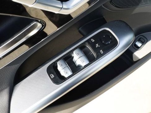 New 2026 Mercedes-Benz GLC 300 GLC 300 image 29