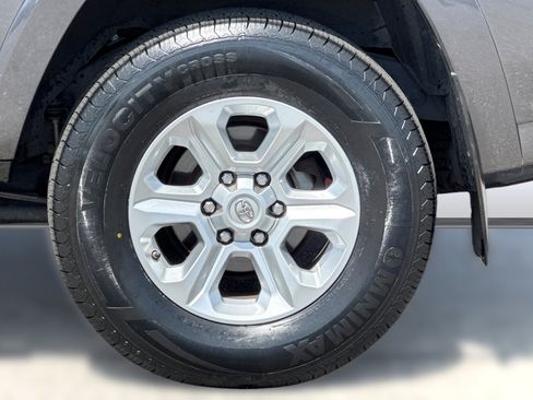 Used 2021 Toyota 4Runner SR5 Premium w/ Moonroof Package AWD/4WD image 13