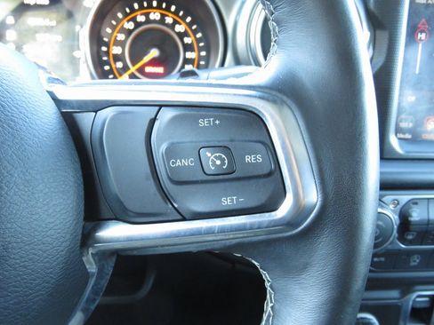 Used 2020 Jeep Wrangler Unlimited Sahara w/ Dual Top Group image 22