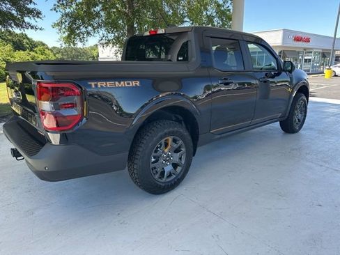Certified 2025 Ford Maverick Tremor AWD/4WD image 3