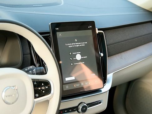 New 2026 Volvo XC90 T8 Ultra image 13