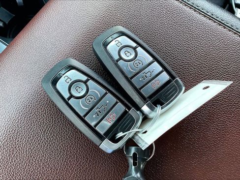 Used 2023 Ford F150 Lariat w/ Max Trailer Tow Package image 14