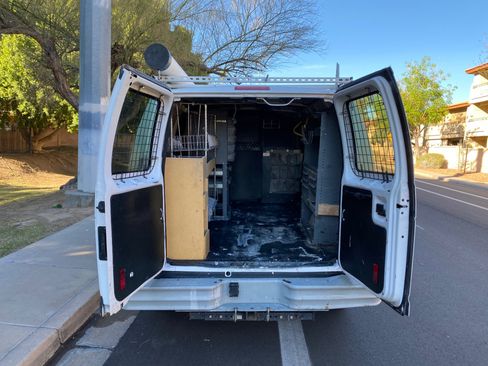 Used 2010 Ford E-250 and Econoline 250 E-250 138 WB image 8