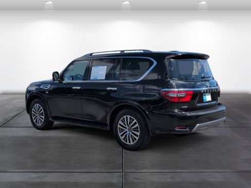 Used 2022 Nissan Armada SL w/ Captain's Chairs Package image 3