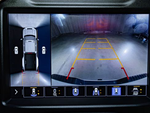 Used 2021 Chevrolet Silverado 3500 High Country image 21