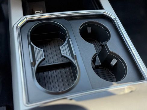 Used 2017 Ford F250 Lariat w/ Chrome Package image 15