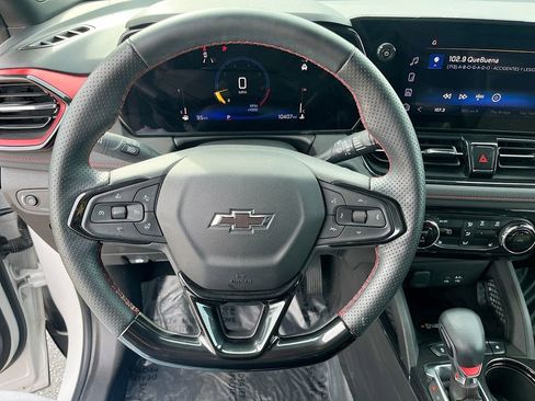 Used 2025 Chevrolet TrailBlazer RS w/ Convenience Package image 11