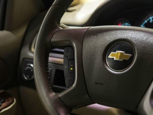 Used 2011 Chevrolet Avalanche LS RWD image 26