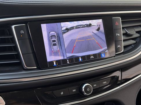 Used 2023 Buick Enclave Avenir FWD image 19