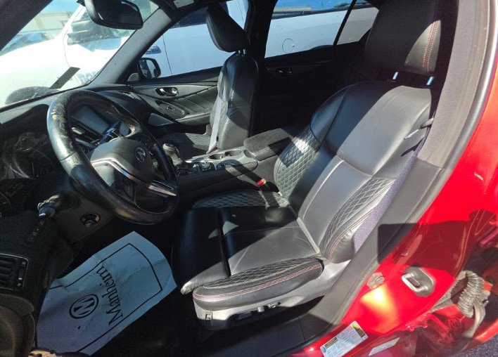 Used 2018 INFINITI Q50 Red Sport 400 w/ Sensory Package (Sport) RWD image 11
