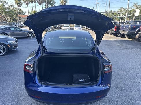 Used 2022 Tesla Model 3 Standard Range Plus image 32