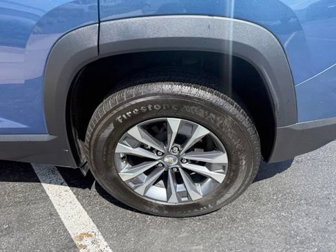Used 2025 Chevrolet Equinox LT w/ Convenience Package II FWD image 5