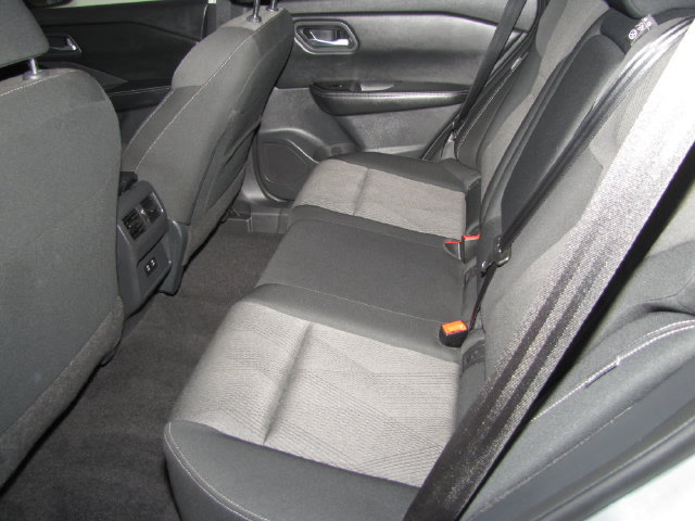 Used 2025 Nissan Rogue SV FWD image 35