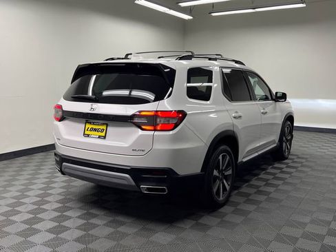 Used 2024 Honda Pilot Elite image 5