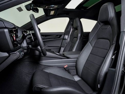 New 2026 Porsche Panamera 4 image 5