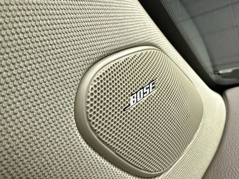 Used 2015 Cadillac SRX Luxury w/ Driver Awareness Package image 40